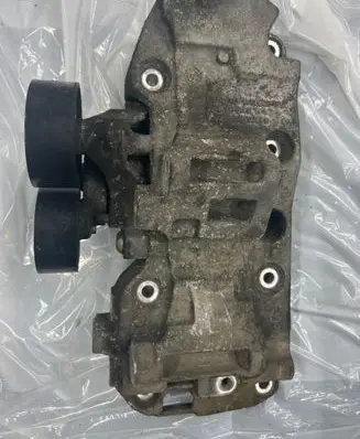 BMW 3 E92 E93 Generator/alternator bracket 174786