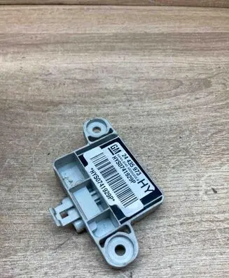 Opel Vectra B Airbag deployment crash/impact sensor 24435973 5WK43040