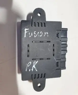 Ford Fusion II Door control unit/module DG9T14B531 10131071 080515