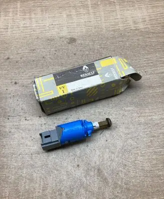 Renault Megane II Brake pedal sensor switch 8200168239 8200168239B