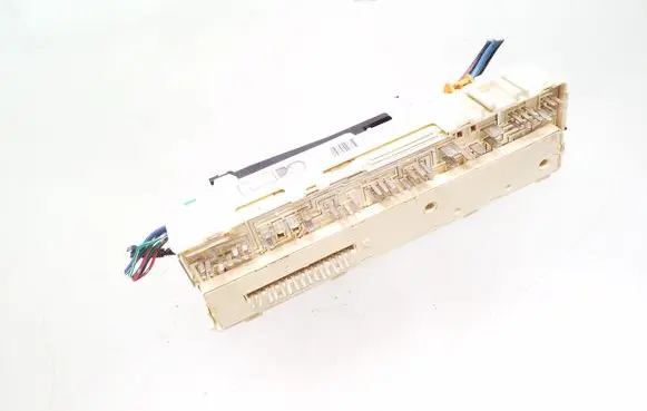 Mazda 323 Fuse module BC5E 425045