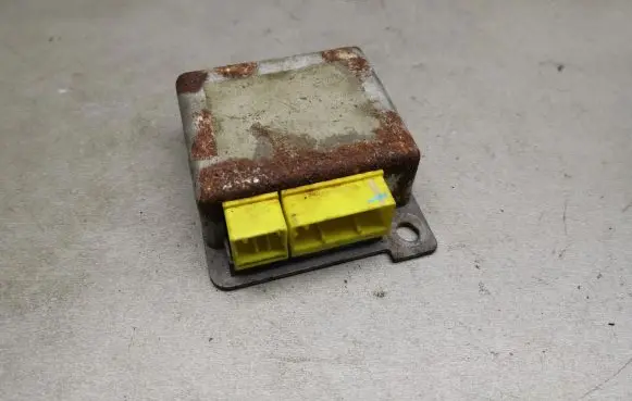 Nissan Primera Airbag control unit/module 988209F415 4079333370