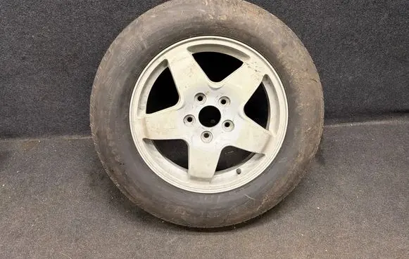 Dodge Durango R18 spare wheel 04726587AB