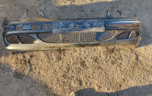 Mercedes-Benz E W211 Front bumper