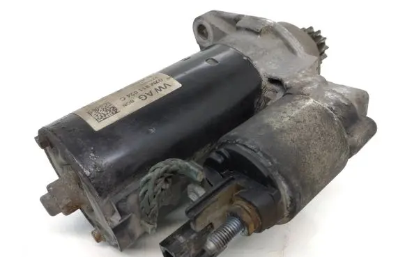Volkswagen PASSAT B7 Starter motor 02M911024C 0001153009
