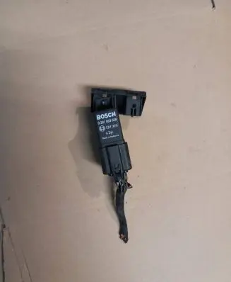 Seat Altea XL Glow plug pre-heat relay 0281003038 038907281D