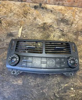 Mercedes-Benz E W211 Climate control unit 2118300190 00024804