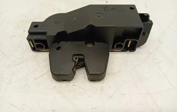 Peugeot 307 CC Tailgate lock latch 9657614680
