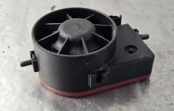 Peugeot 3008 II Alarm system siren 9677756080 39048401