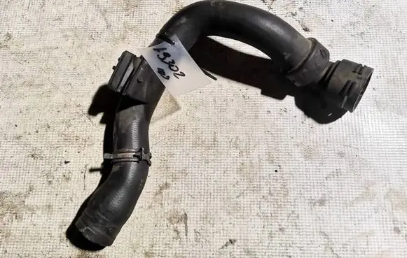 Audi A6 S6 C5 4B Engine coolant pipe/hose 8d0121101ad
