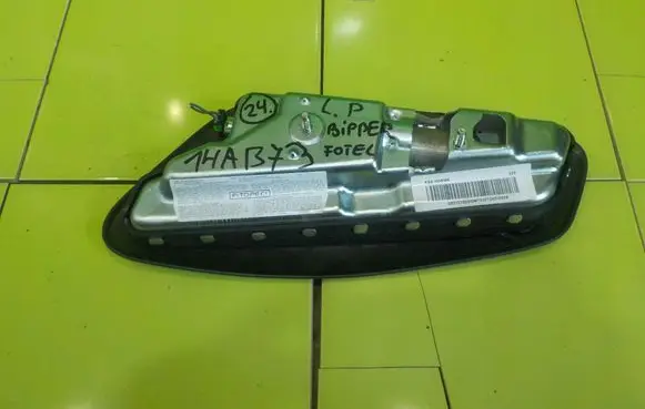 Peugeot Bipper Seat airbag 