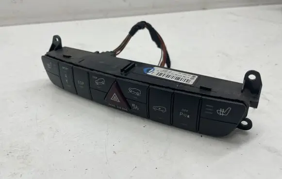 Mercedes-Benz ML W164 Hazard light switch A1648709510