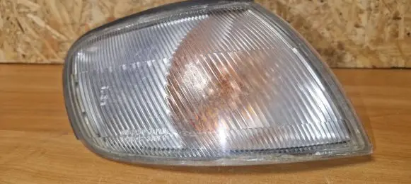 Nissan Almera N16 Front indicator light 3369r