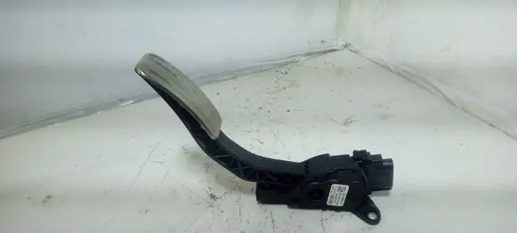 Ford Fiesta Accelerator throttle pedal 8V219F836A1B 6PV00951725