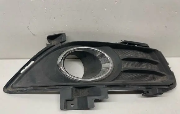 Ford Mondeo MK V Front fog light trim/grill DS73199252AA DS73199252AAW DS7Z17B814AA