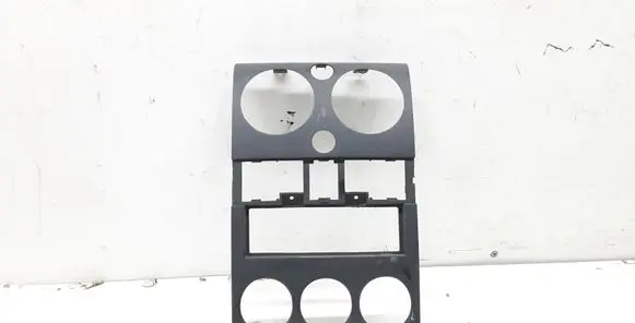 Radio/GPS head unit trim