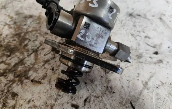 Citroen DS3 Fuel injection high pressure pump 28253039 9805614880 20101