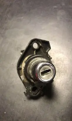 BMW 5 E34 Tailgate exterior lock 1946100