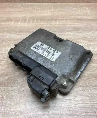 Skoda Octavia Mk1 (1U) Engine control unit/module ECU 038906018GN 0281010182