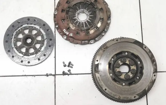 BMW 3 E46 Clutch set kit 7515087 21217515087 7508600