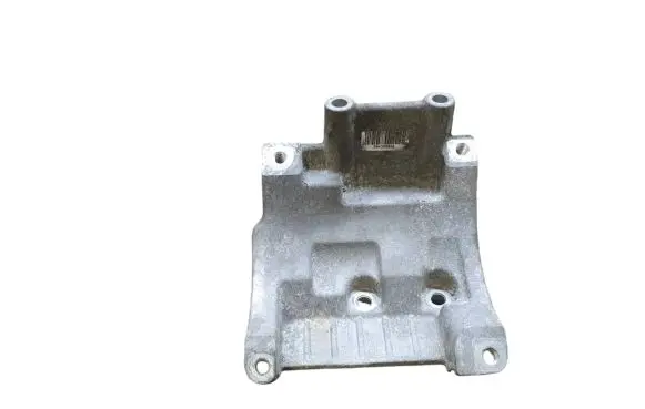 Iveco Daily 6th gen A/C compressor mount bracket 504388826 504388828