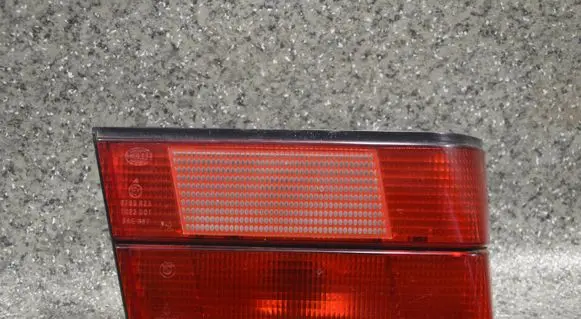 BMW 5 E34 Tailgate rear/tail lights 0018437R38
