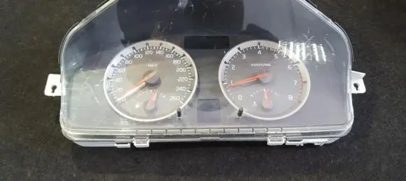 Volvo S40 Speedometer (instrument cluster) E30710071 185800643