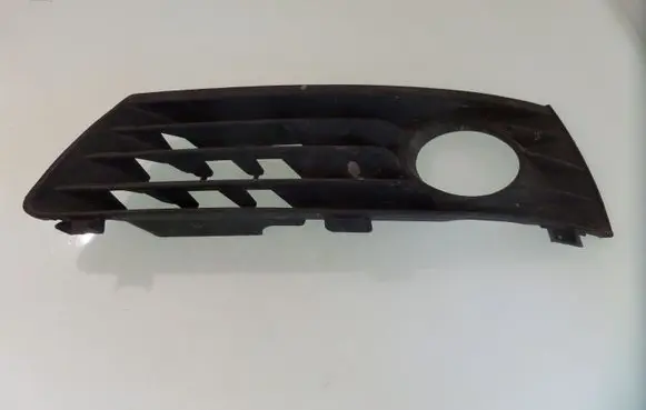 Opel Zafira B Front bumper lower grill LH13124989