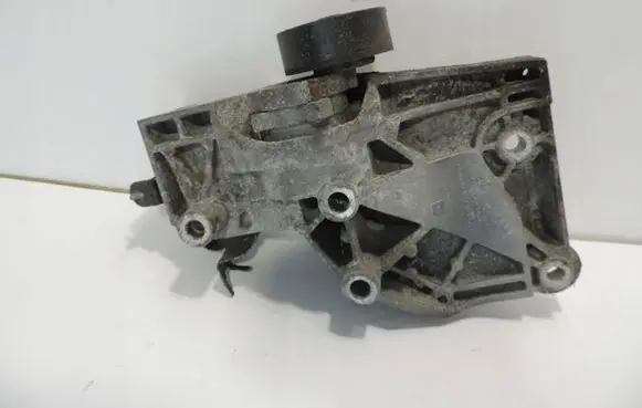 Opel Insignia A Generator/alternator bracket 55562863