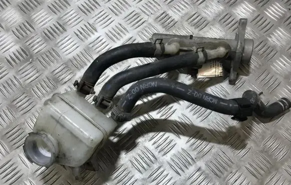 Nissan Almera Tino Master brake cylinder 22157879 221578.79