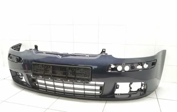 Volkswagen Golf V Front bumper 1K0807221