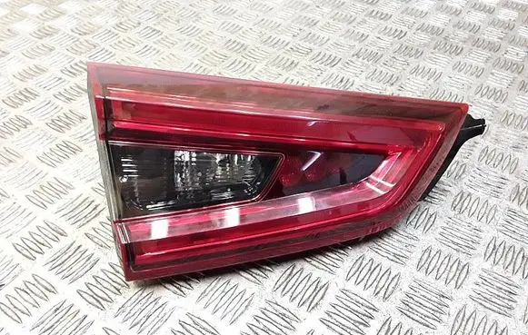 Nissan Qashqai Tailgate rear/tail lights 26555hv05a 26555hv55a