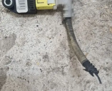Toyota Auris 150 Airbag deployment crash/impact sensor