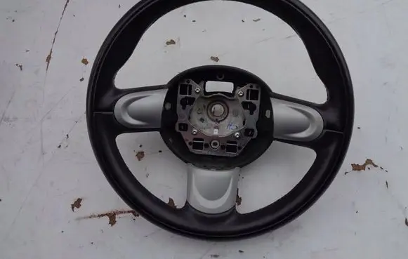 Mini One - Cooper Coupe R56 Steering wheel