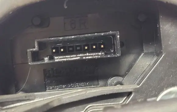 BMW 1 F20 F21 Rear door lock 7202148