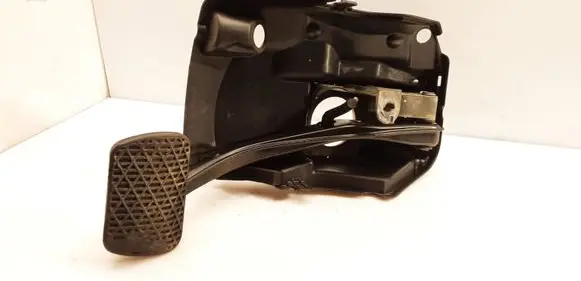Mercedes-Benz CLS C219 Brake pedal A2112901519 A2116801318