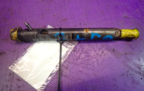 Renault Scenic II - Grand scenic II Fuel injector 8200206565