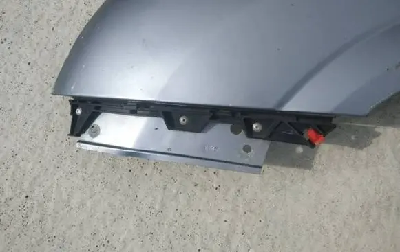 Opel Signum Front bumper mounting bracket