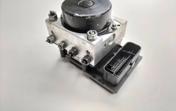 Seat Ibiza IV (6J,6P) ABS Pump 6R0907379AD 6R0907379AB