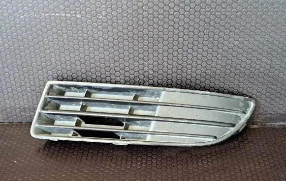 Volkswagen Polo IV 9N3 Front bumper lower grill 6Q0853665D