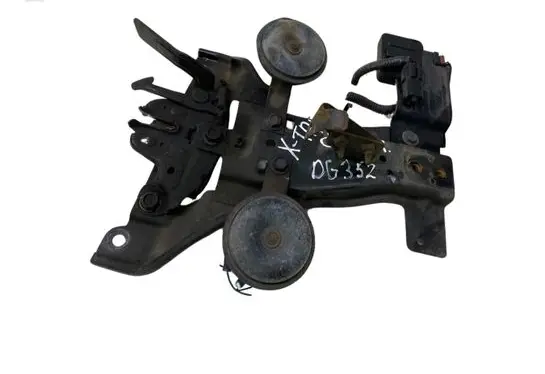 Nissan X-Trail T31 Horn signal holder/bracket E9014020