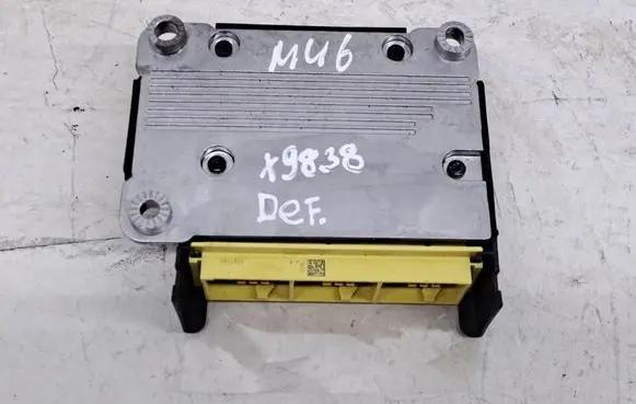 Mazda CX-30 Airbag control unit/module DMST57K30C