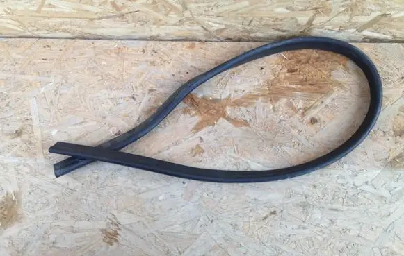 Volkswagen Golf VII Engine compartment rubber 