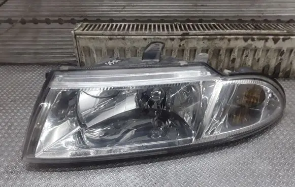 Mitsubishi Carisma Headlight/headlamp