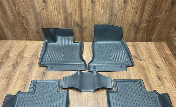 Mercedes-Benz E W213 Car floor mat set A2136800503 A2136840203 A2136840103