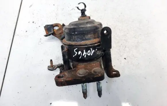 Toyota Corolla E120 E130 Engine mount bracket 
