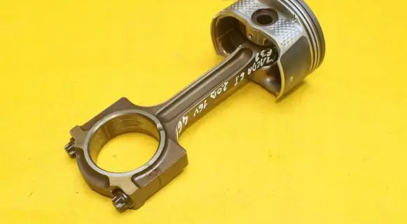 Mazda 6 Piston with connecting rod