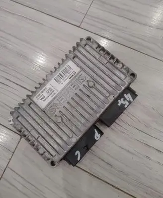 Peugeot 307 Engine control unit/module ECU S118047505C