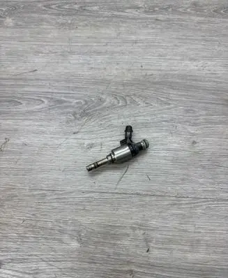 Audi A4 S4 B8 8K Fuel injector 06H906036N