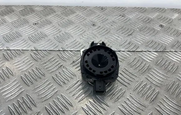 Alfa Romeo Stelvio Alarm system siren